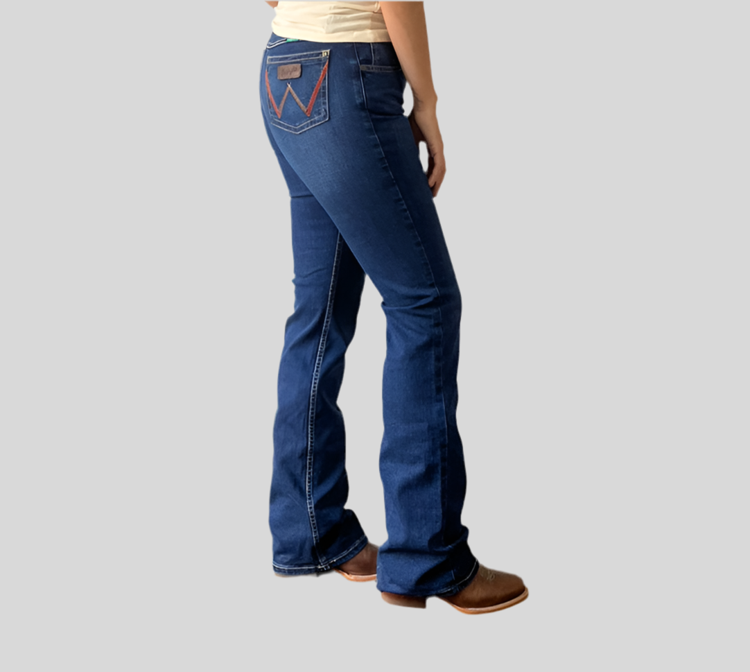 Pantalón Wrangler #7308 Retro High Rise Corte Bota.