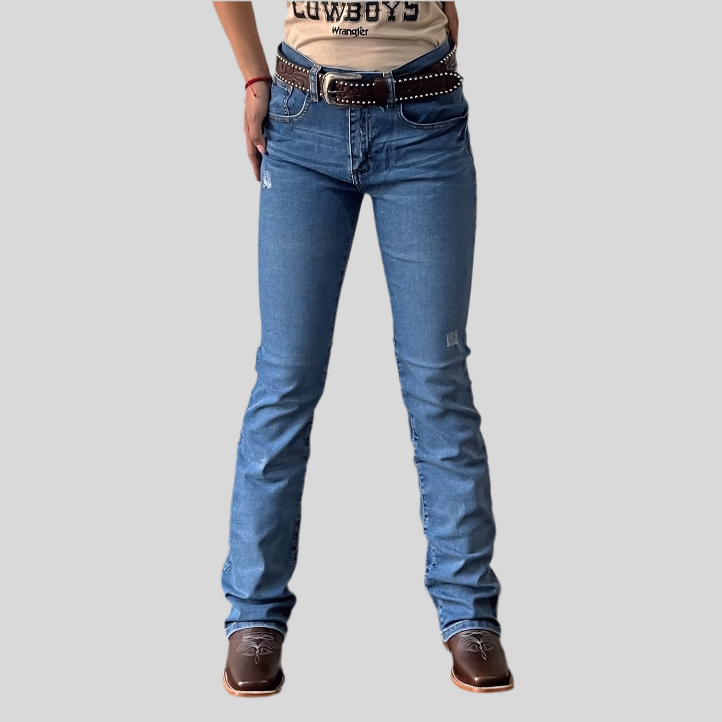 Pantalón Wrangler #0981 Retro High Rise Corte Bota.