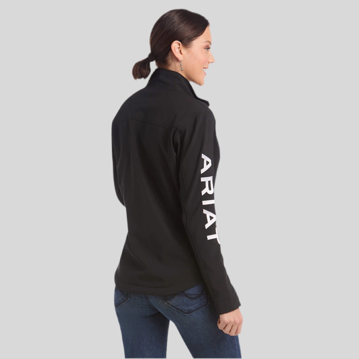 Chamarra Ariat New Team Softshell Negro 10019206
