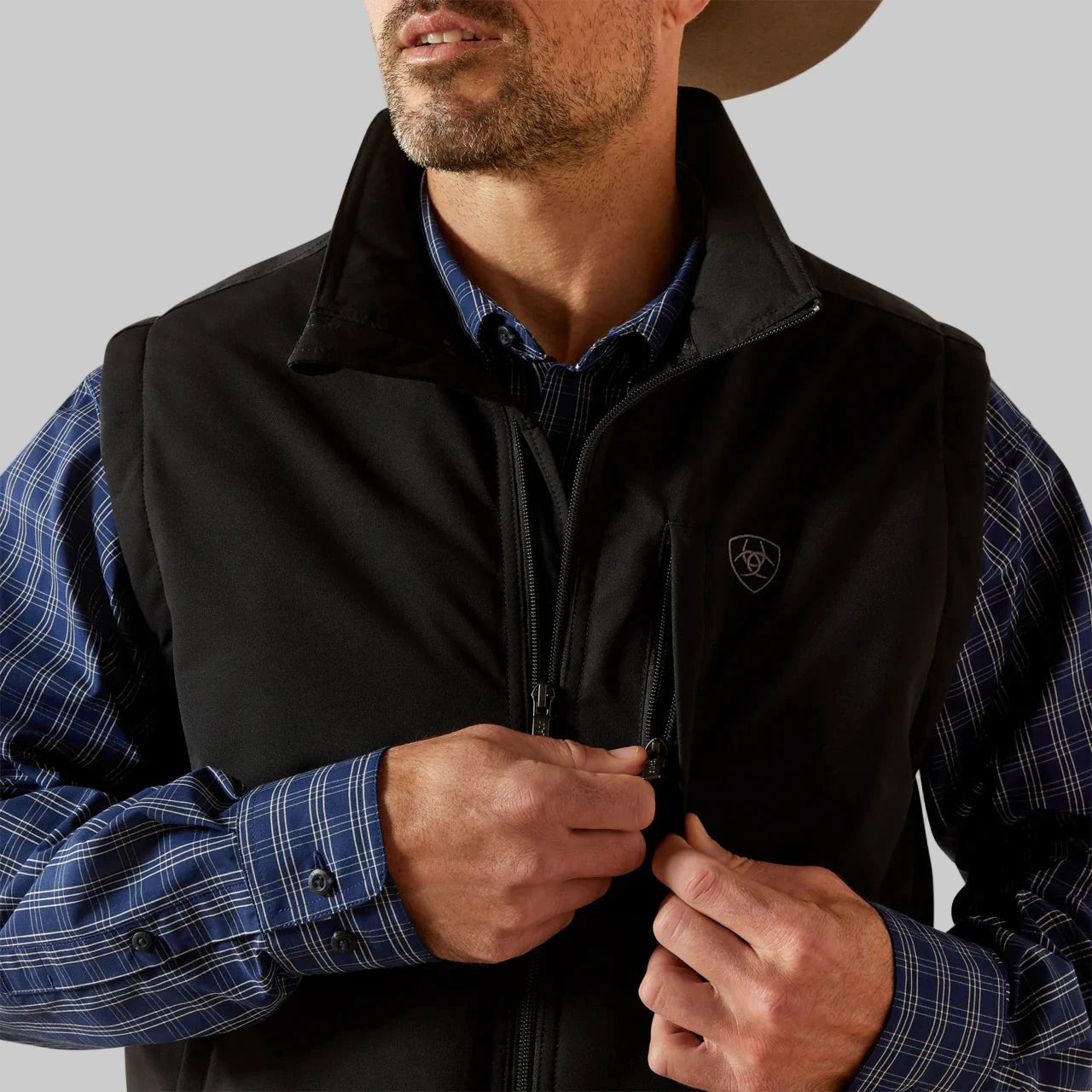 Ariat Men's Field Insulated Black Zip Vest 10062517