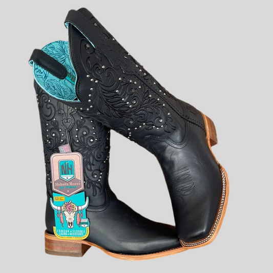 Bota Nokota #4523 Vaccheta negro. JESSENIA 15