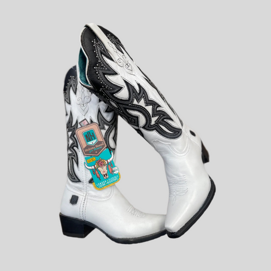 Bota Nokota #9253 Cabra Blanca. MEGAN 05