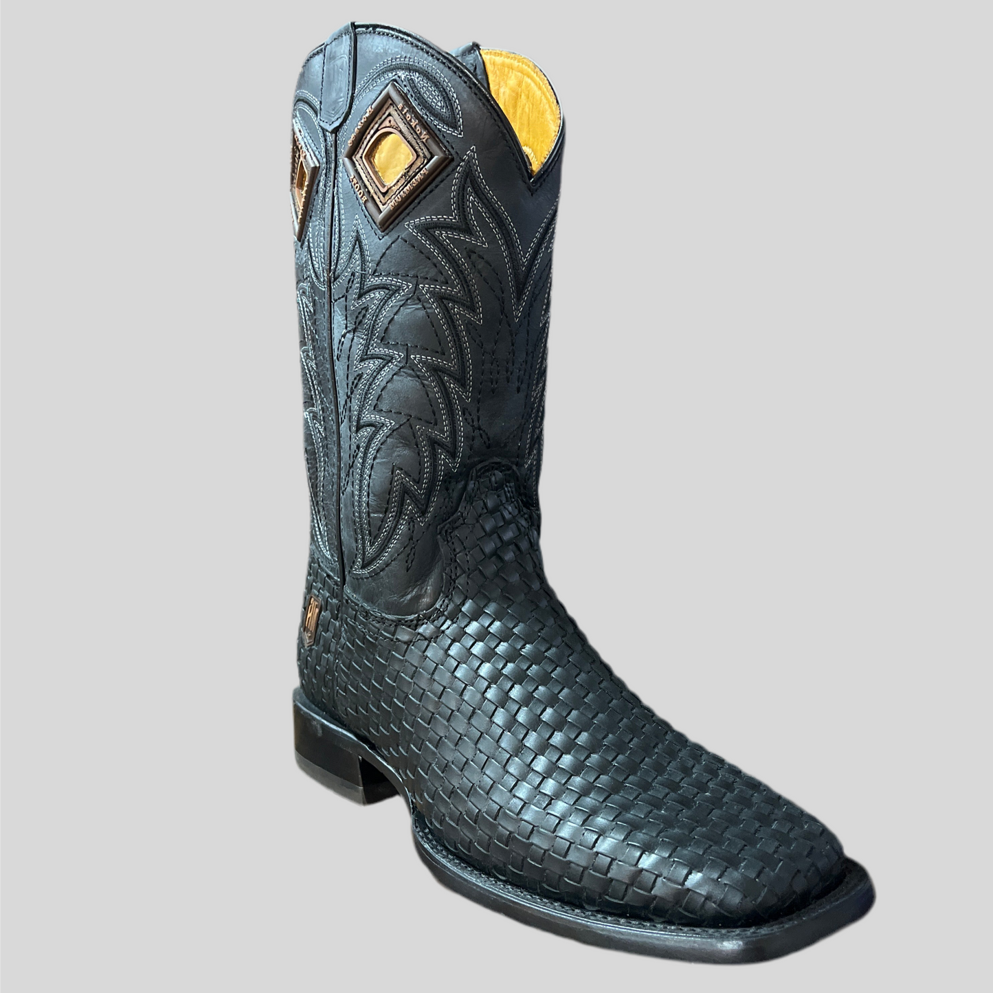 Bota Vaquera Nokota Tejido Trenzado Negro. MC Carthy 18