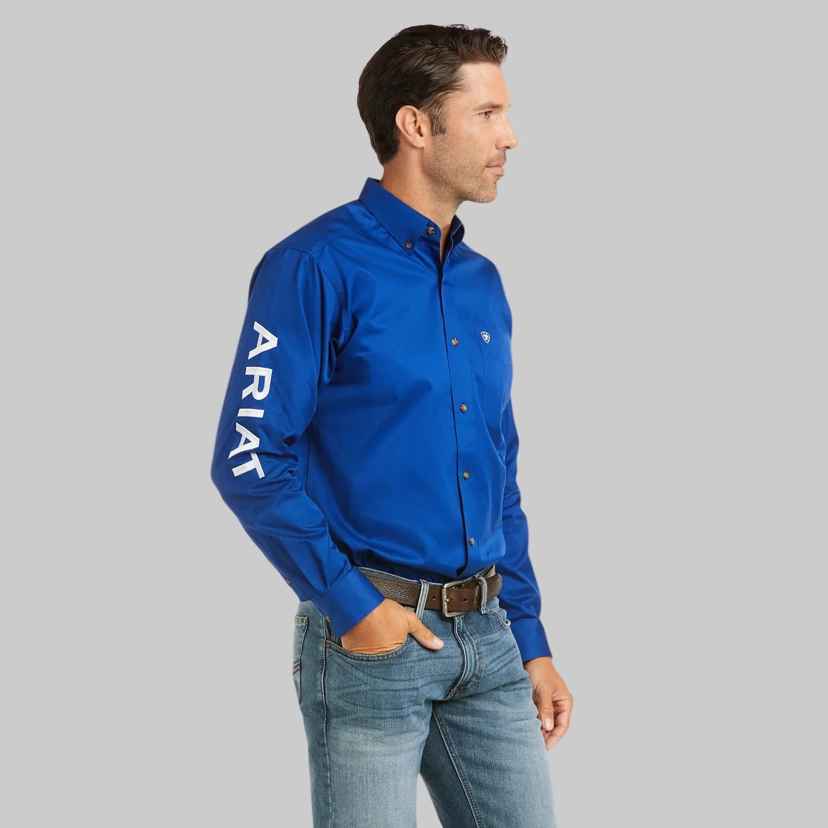 Camisa Ariat Team Logo Twill Azul Corte Fitted